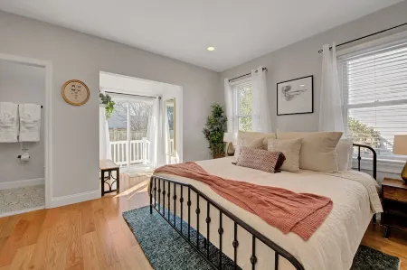 Palmer Square 1BR w/ Private Patio Отели в г. Принстон