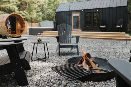 The Tiny Cabin At Hurdle Mills - Sauna,Hot Tub, Cold Plunge