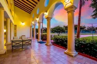 A LUXURY RESORT STYLE CONDO - THE POSSIBILITIES ARE AS ENDLESS AS THE SUNSHINE