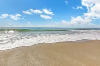 Backyard Beach Barn ~ 3 miles to beach!