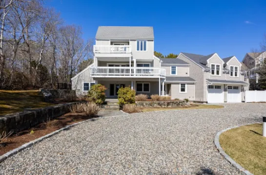 Quaint Beach House with AC, Pool, Hot tub area, Fire Pit, and Ocean Views