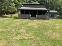 Lovely cabin with perfect view of Clarion river in charming Cooksburg