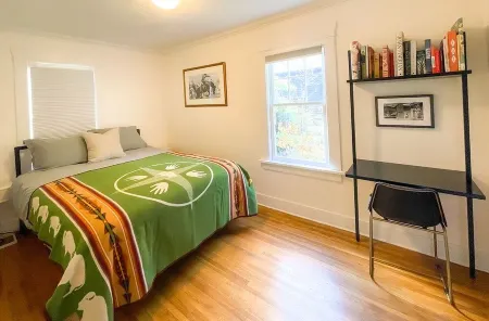 Parkside Bungalow steps away from Manito Park