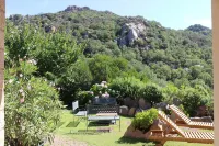 Villa in Palombaggia 800m away from the beach with 3 bedrooms and private area Các khách sạn gần Palombaggia