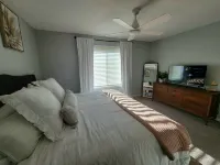 Pebble Creek House / 2 BR, 2Ba, Pet Friendly, attached garage & 15 min to Mayo! Hotels near Walmart Supercenter