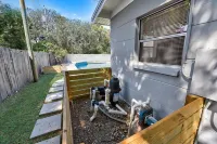 Beautiful 3bd 2ba POOL Home near 15-20 min from Clearwater FL