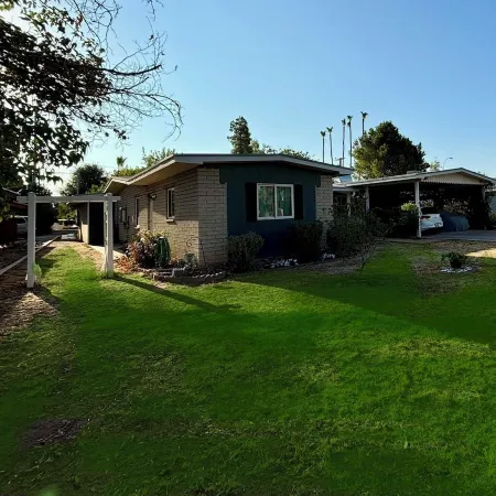 Beautifully restored charming MCM home in the heart of Tempe.