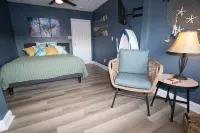 Christmas Decor - Bourbon Trail - Lakefront - Amazing Fish from Dock - Slip