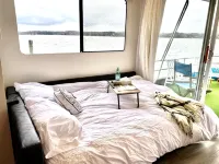 Completely Redone Lux Houseboat Private Moored Hotels near Carowinds