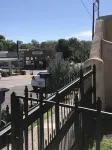 Historical cottage located in the heart of downtown (pet friendly)