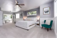 Luxury, large family oceanside community home on Birch Bay with beach access