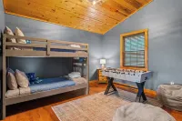 Minutes to Nada Tunnel + Natural Bridge SP / Views - Hot Tub - Firepit