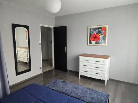 Superb 72m2 apartment in quiet, pleasant residence.