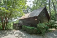 The Maple Bear - Amazing Mountain Views + Hot Tub