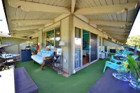Tracy's Tropical Treasures earned "Best in Kihei" four times and 1 in Maui”