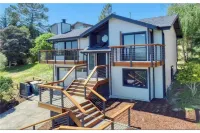 Fully Renovated with Views of the Mountains and Spa!