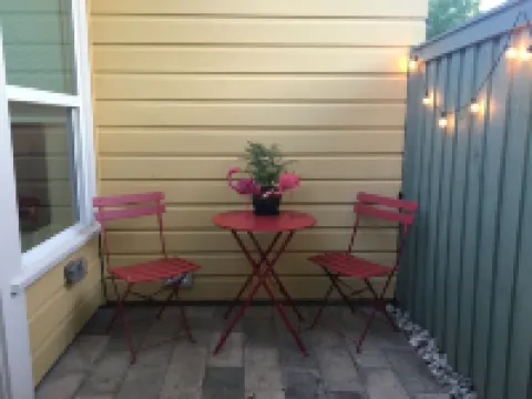 Cozy Southside Studio & Loft with full amenities & close to several hot spots!