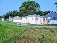 Beach House 7 Minutes to Ocean City Beach and Boardwalk Hotels in Somers Point