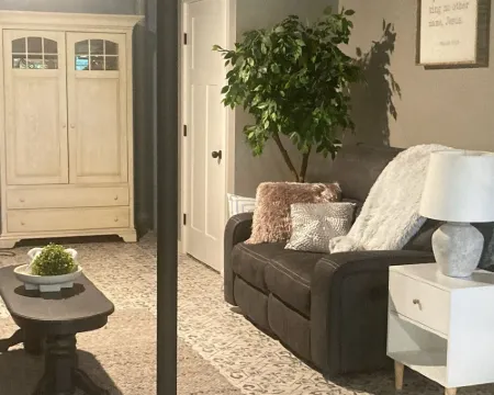 Safe Haven Lake House Basement Suite in Apple Valley Hotels in Howard Township