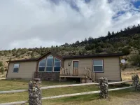 Yellowstone Valley Buffalo Jump Hotels near Chico Hot Springs