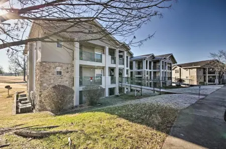 Family-Friendly Branson Condo w/ Outdoor Pool!
