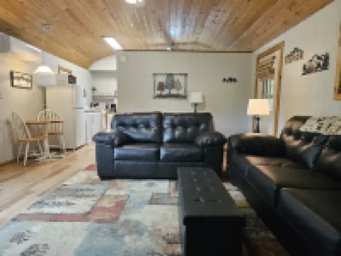 Creek Life Cottage is a place where you can relax and unwind on the creek.