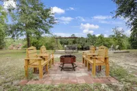 Cypress Landing: Riverfront w/ Private Dock and Beach Hotel di Lafayette County