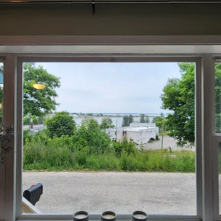 Harbor View Getaway located perfectly for your UP North Mackinac Vacation