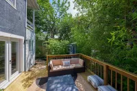 Delightful Small Town Escape — Sauna & Parking Hotels near Warwick-to-Ephrata Rail-Trail