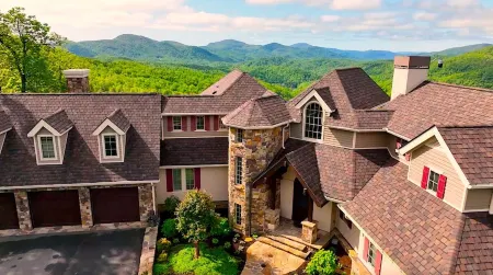 8000sf Luxurious Estate with Majestic Mountain Views Black Mountain / Asheville