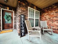 Modern comfort in Clarksville! Welcome to the Madison Street Retreat!