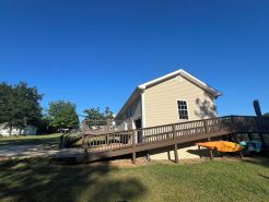 Neely Henry Lake bungalow with 3 bedrooms and 2 baths