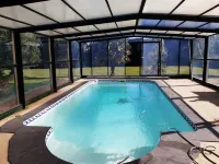Beautiful Breton house with swimming pool Hotels in Pluvigner