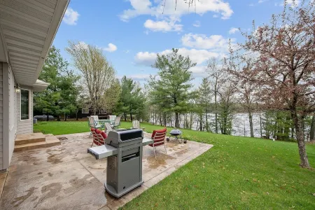 Soft Landings at the Hangar House! Next to the Clubhouse and Airstrip