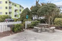 Nights on the North End-Steps to the Beach, Pool & Pier