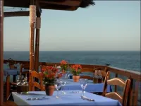 3 Bed Det.Villa. Pool Golf  Tennis Paddle . 5G WiFi  55”Smart TV