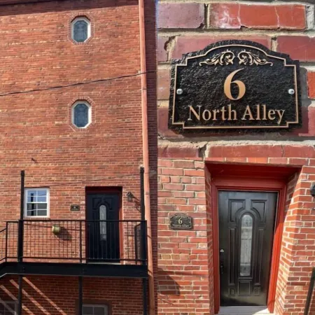 Two master suites in historic downtown