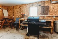 Cottage near Munising, Pictured Rocks, Waterfalls, hiking, Snowmobile/ATV trails