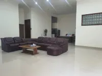 House in Surakarta Hoteles en Laweyan