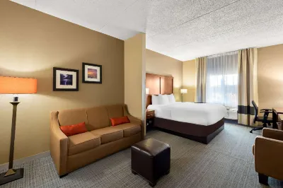 Comfort Inn & Suites Near Kino Sports Complex