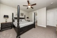 NEW! Sleeps 28! 6 Bed,7 Bath Home with Waterslide Park,Large Private Hot Tub!