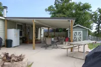 Beautiful Lakefront Home At Sunset Shores