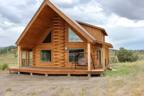 Beautiful, Serene Log Cabin Lodge - balcony
