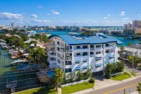 Spacious Waterfront, 3 BR/3 BA, Water Views, Walk to All