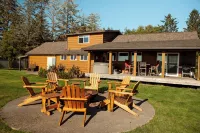 PEACEFUL BAYSIDE GETAWAY Hotels near Brady's Oysters