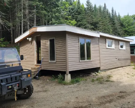 1 Bedroom house with direct trail access Hotels in Errol