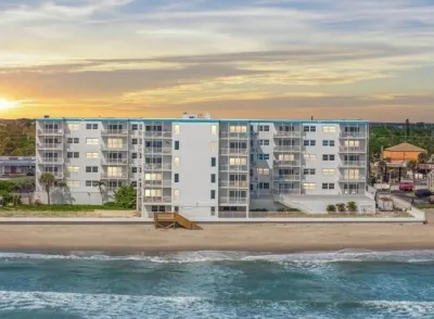 Breathtaking Views from This 5th Floor Ocean Front Condo Hotels near Lake Shepherd