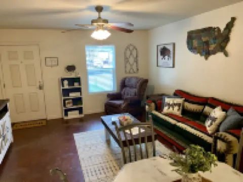 Unique space on WTAMU campus. Walk to anything and everything! Hoteles en Canyon