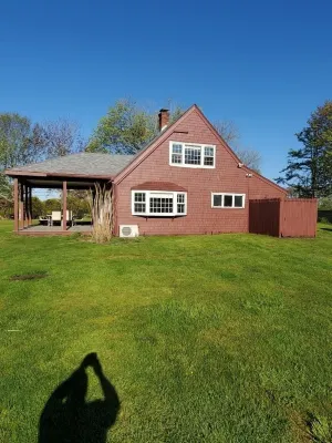 Walk to Mansion Beach, Large Yard! Hotels in Block Island