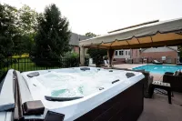 Close to BROADWAY BNA-Gorgeous Home - Idyllic Countryside - Heated Pool Hot Tub - 4-Star